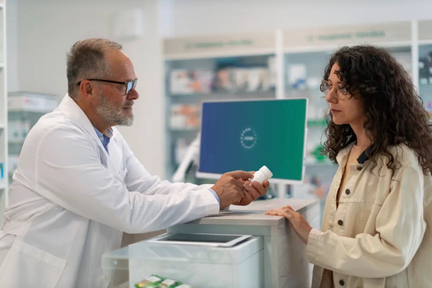 Navigating the Aisle of Savings: Top Pharmacy Rewards Programs in 2024